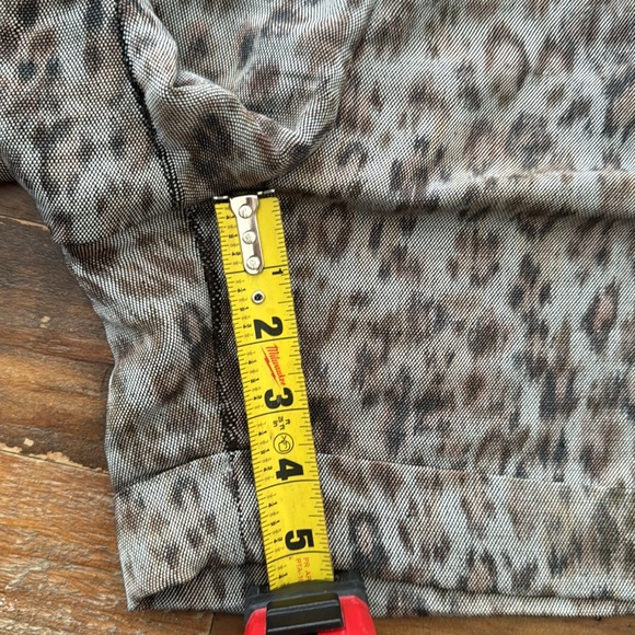 Iro Animal Print Shorts sz 40 - Picture 9 of 10